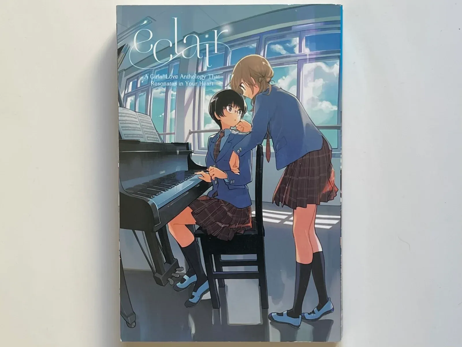 Éclair: A Girls' Love Anthology That Resonates in Your Heart
