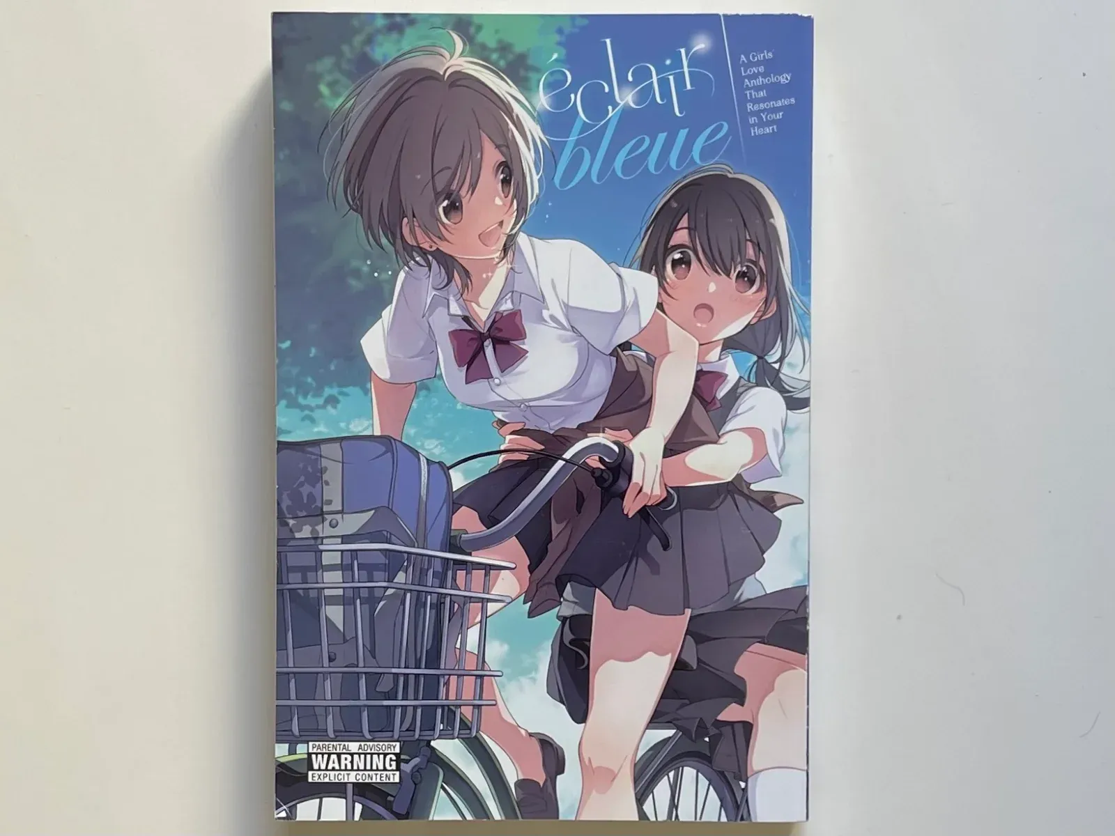 Éclair Bleue: A Girls' Love Anthology That Resonates in Your Heart